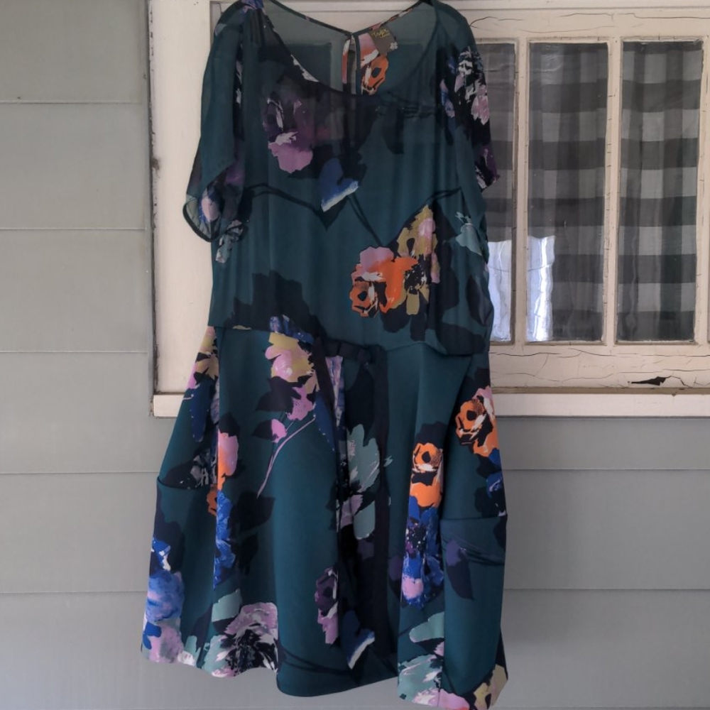 Floral dress sheer/ scuba with belt